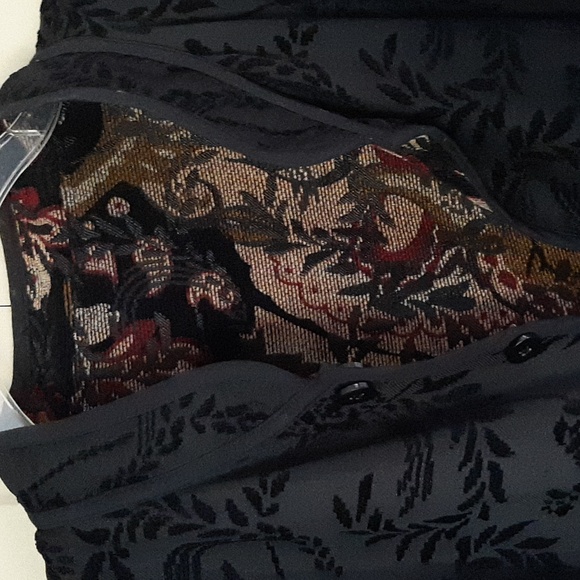 Beautiful Long Top 1X - Picture 9 of 9